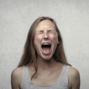 7 Sad Reasons Why People Stay In Jobs They Hate vs Starting A Business